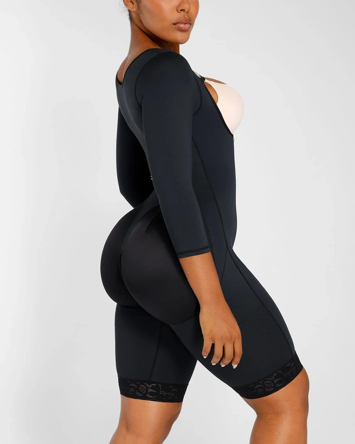 LiftLuxe AeroSlim Body z odkrytym biustem — TitanFlex™
