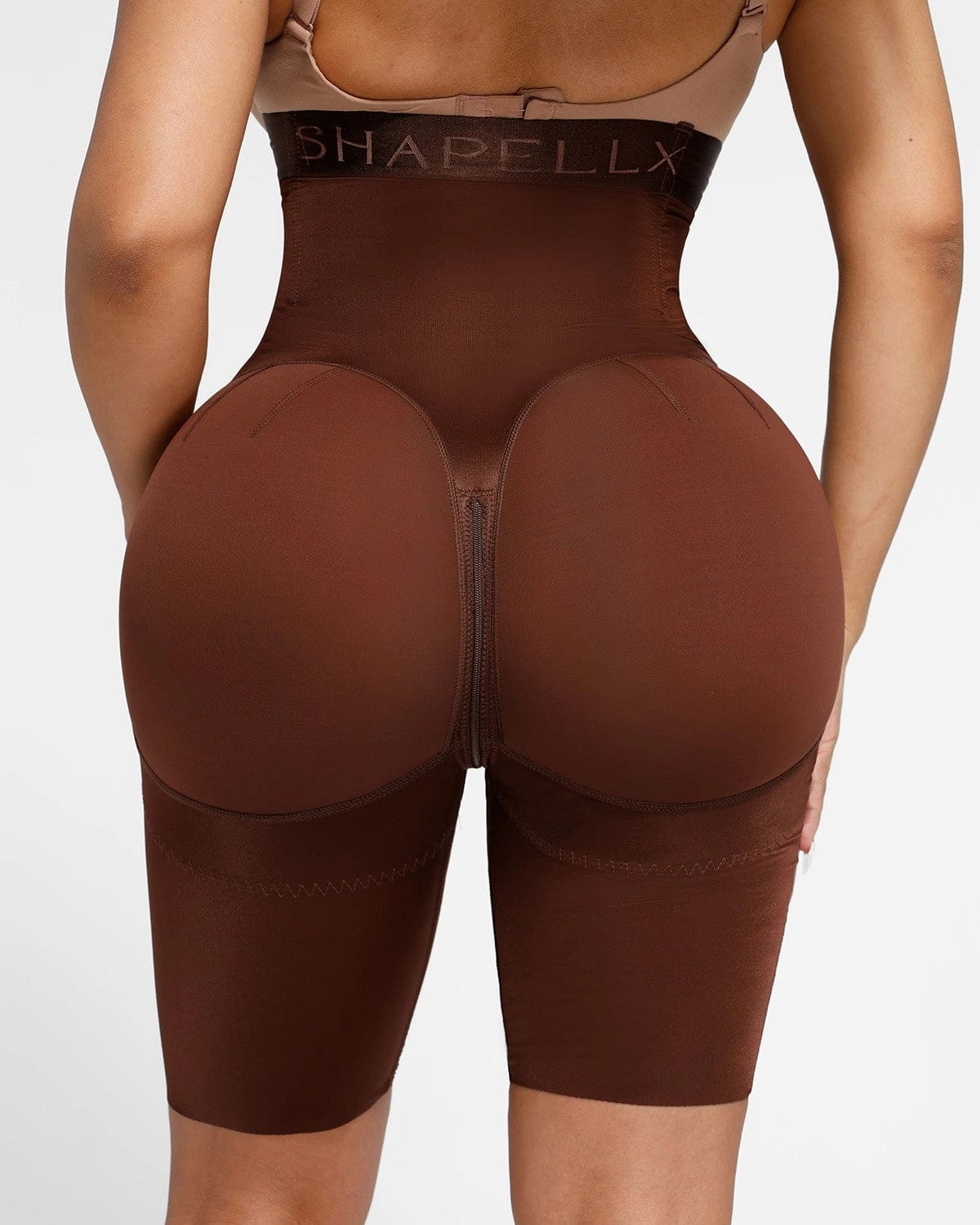 LiftLuxe SilkLift High-Waist-Shorts mit Po-Lifting-Effekt — TitanFlex™