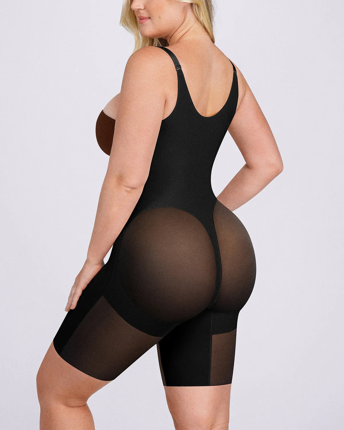PureForm SoftTouch Wygładzające body z odkrytym biustem — CoreFlex™