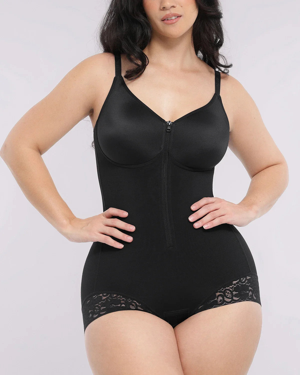 PureForm AeroSlim Body figi całościowe efekt klepsydry — TitanFlex™