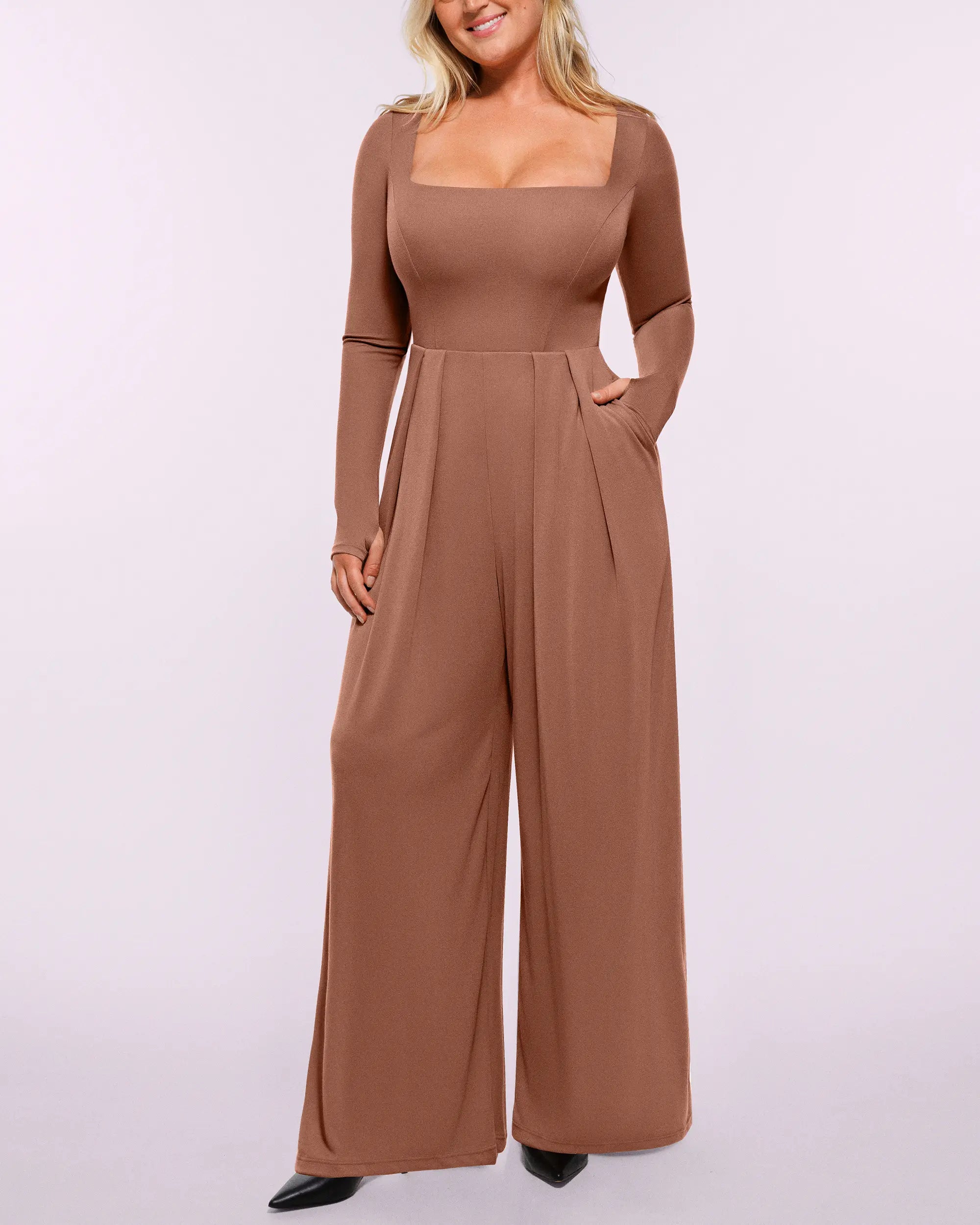 PureForm AeroSlim Jumpsuit mit Karree-Ausschnitt und integriertem Shaping — CoreFlex™