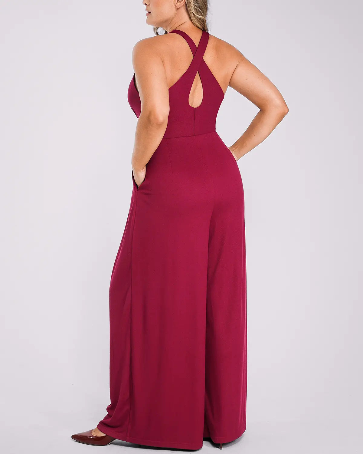 PureForm AeroSlim Jumpsuit mit tiefem Ausschnitt und integriertem Shaping — CoreFlex™