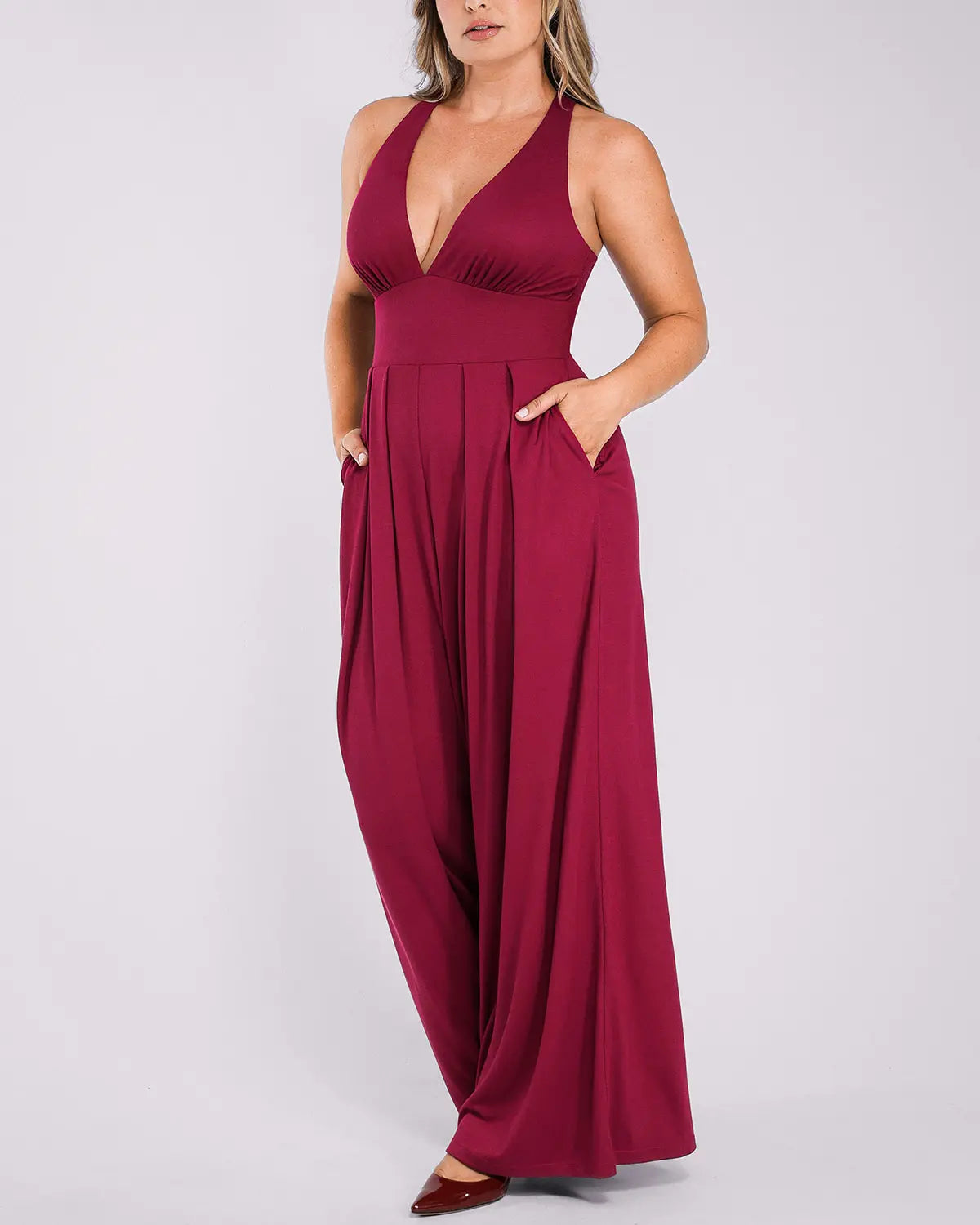 PureForm AeroSlim Jumpsuit mit tiefem Ausschnitt und integriertem Shaping — CoreFlex™