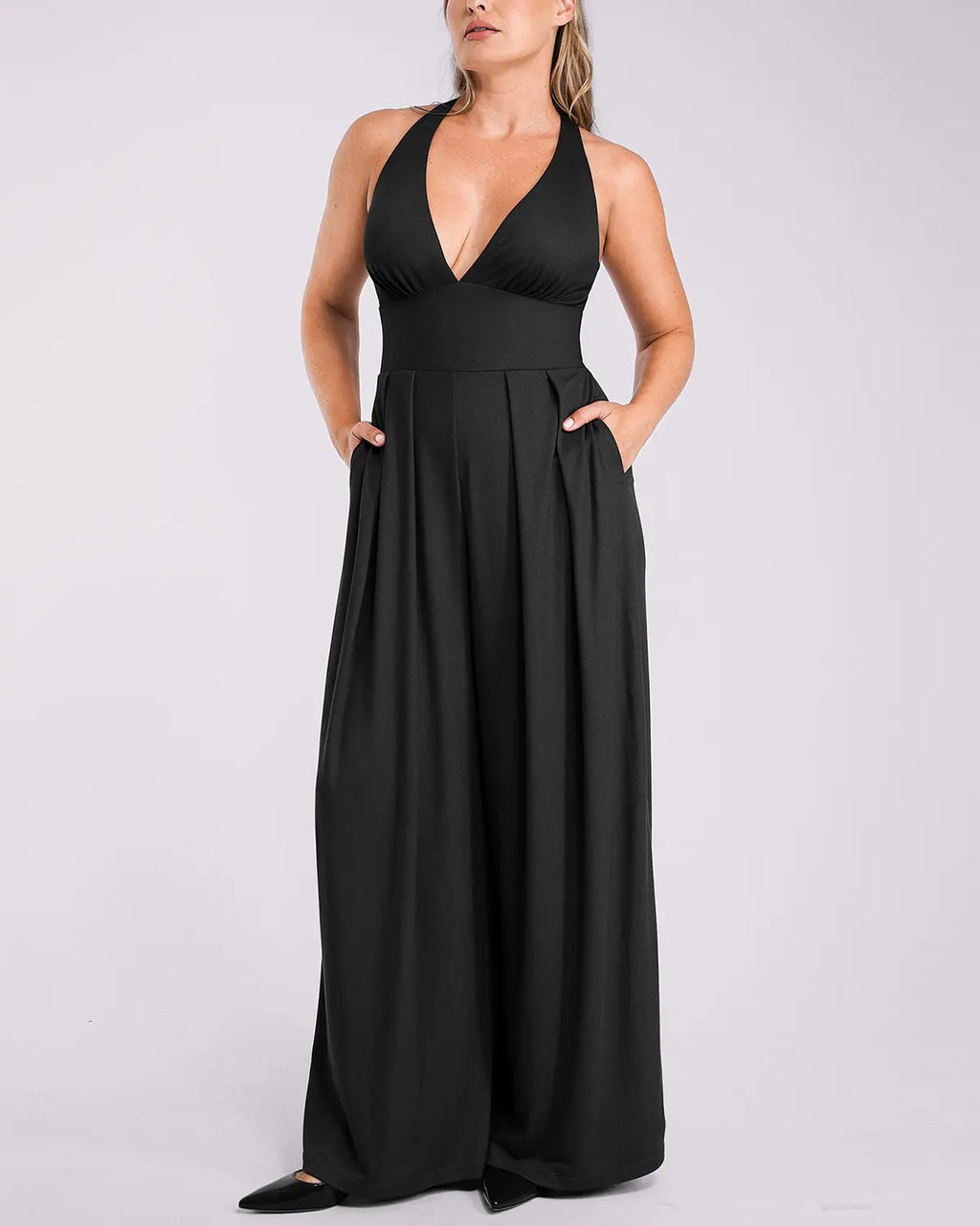 PureForm AeroSlim Jumpsuit mit tiefem Ausschnitt und integriertem Shaping — CoreFlex™