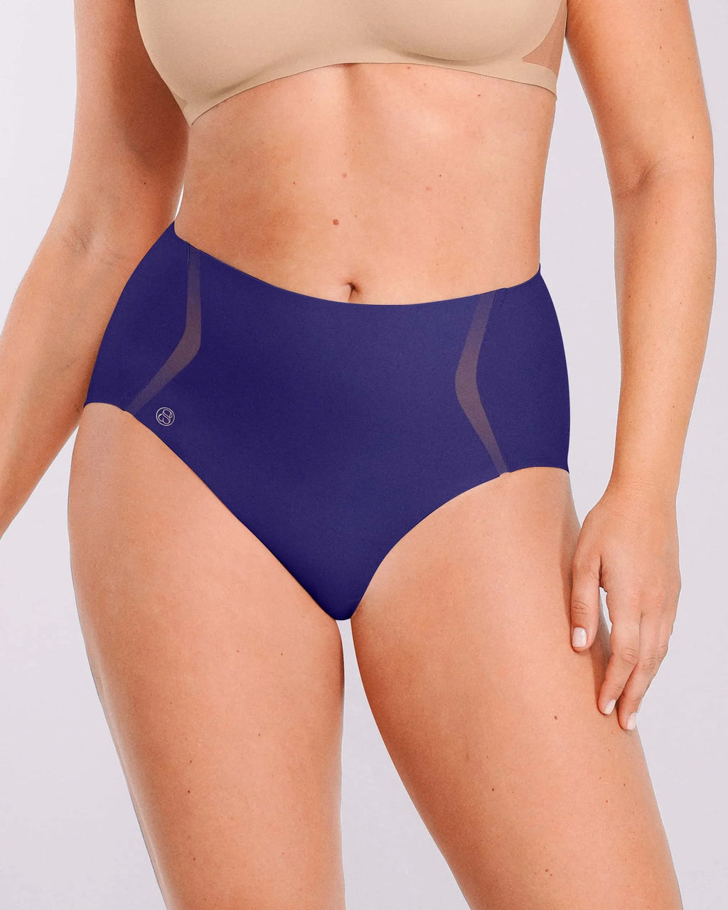 CurveCraft Contour Comfy Glättender Slip — AiroFlex™